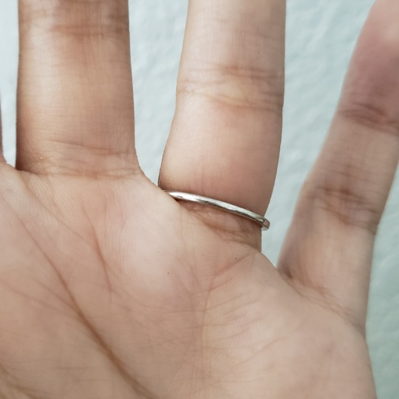 * SOLD * Simple diamond ring - Picture 4 of 5